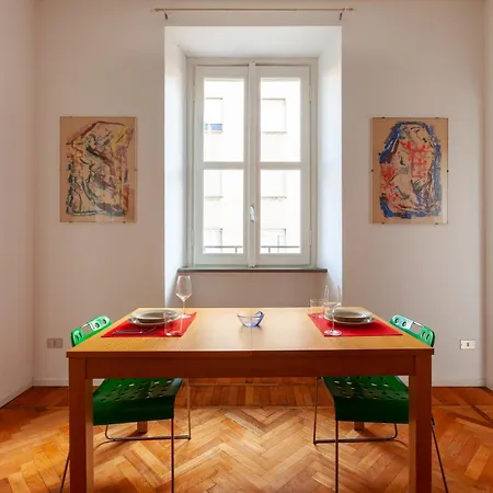 Comodo Nel Centro Storico Di - San Vincenzo Apartamento